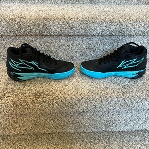 Puma LaMelo Ball MB 2.0 youth size 4 basketball shoes